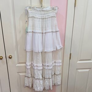 Chic White Layered Maxi Skirt